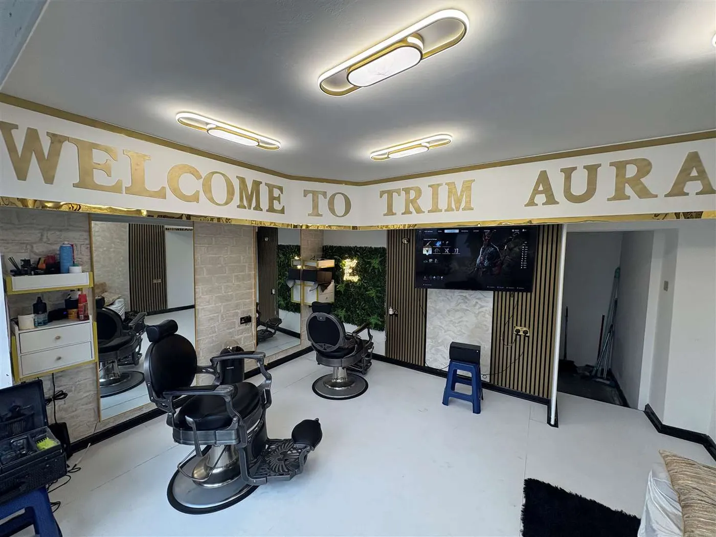 Interior of the Afro Barber Izmir studio in Alsancak